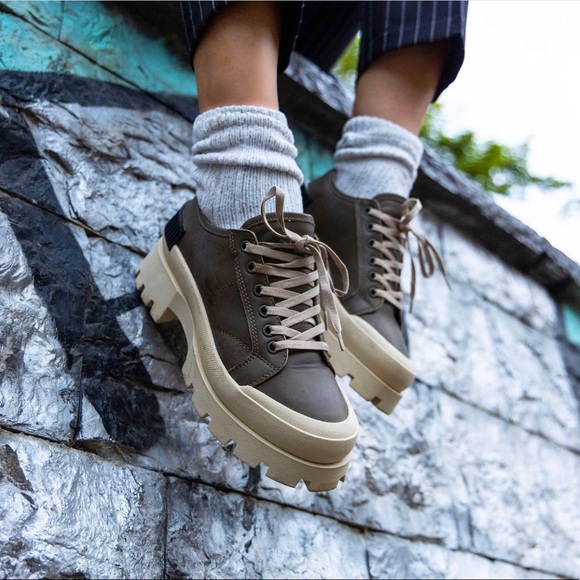 COPY - Women sneaker - Picture 1 of 7